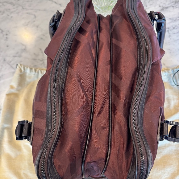 Burberry Tonal Check Burgundy Jacquard Nylon/Leather/Suede 2 zip Bowling Bag. - Picture 5 of 17